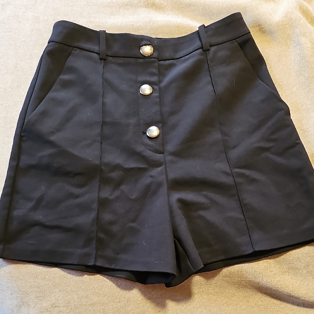 Zara Black Buttoned Women's Shorts